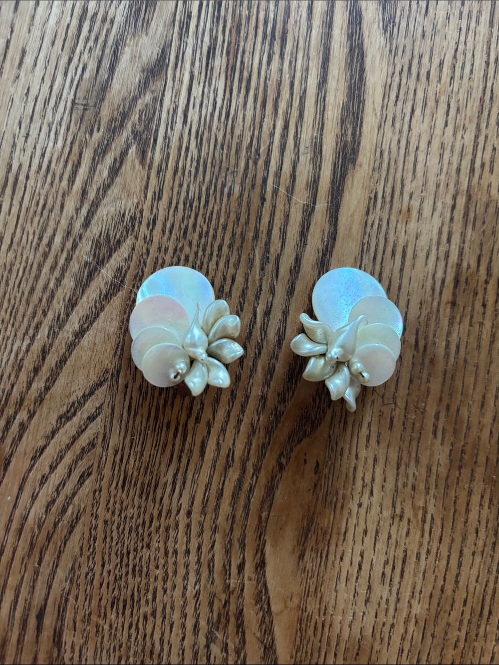 Pearlescent Shell Cluster Clip-On Earrings